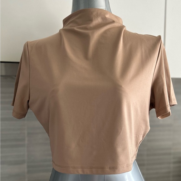 ICON Par Simon Cropped Top - Picture 3 of 4